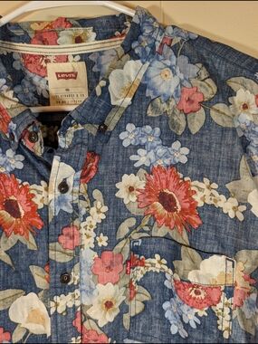 Levis Floral Chambray Button Up Shirt Mens XXL Blue Short Sleeve Casual Summer
